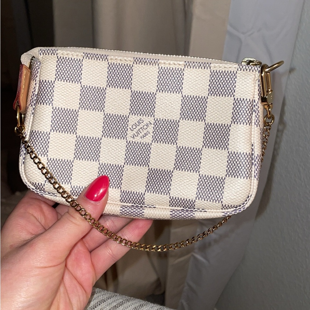 Louis Vuitton Cream and Gray Checkered Women's Bag